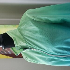 💜🧡BURSTING COLORS💚💛 FEATHER WEIGHT RALPH LAUREN‼️ ACTIVE WINDBREAKER